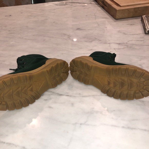 COPY - Vintage 90’s Guess? Flatrock Hi Hunter Green Boots - Picture 6 of 8